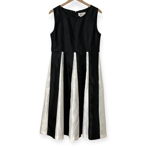 EY Boutique Women's Black White Striped Sleeveless Fit & Flare Dress Size 8 - Picture 2 of 9